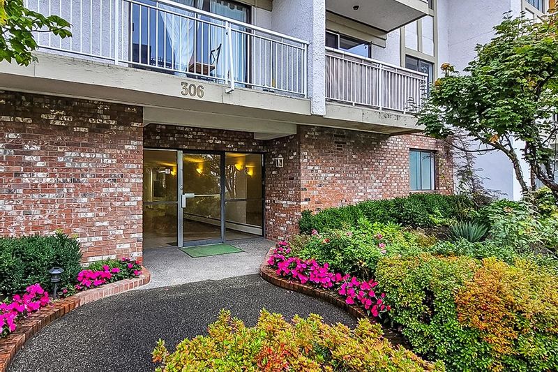 FEATURED LISTING: 306 - 306 1ST Street West North Vancouver