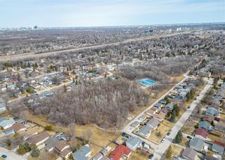Photo 34: 28 Winslow Drive in Winnipeg: Bright Oaks Residential for sale (2C)  : MLS®# 202308839