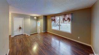Photo 3: 954 Wallace Street in Regina: Eastview RG Residential for sale : MLS®# SK915761