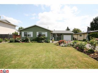 Photo 1: 6022 175A Street in Surrey: Cloverdale BC House for sale (Cloverdale)  : MLS®# F1102917