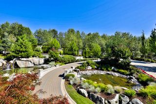 Photo 3: 501 7428 BYRNEPARK Walk in Burnaby: South Slope Condo for sale in "GREEN" (Burnaby South)  : MLS®# R2071467