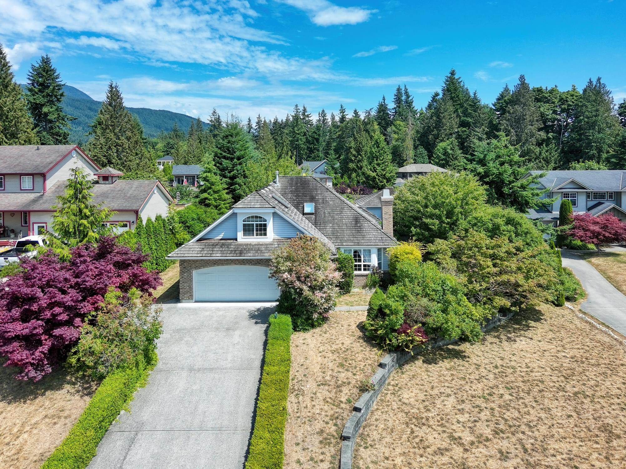 1438  SUNRISE Place, Gibsons