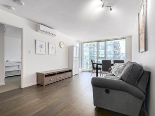 Photo 5: 1316 7988 ACKROYD Road in Richmond: Brighouse Condo for sale in "QUINTET" : MLS®# R2159738