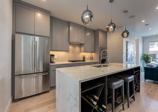 Photo 6: 414 7A Street NE in Calgary: Bridgeland/Riverside Semi Detached (Half Duplex) for sale : MLS®# A2019855