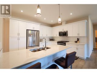 Photo 4: 3346 SKAHA LAKE Road Unit# 1304 in Penticton: House for sale : MLS®# 10308093