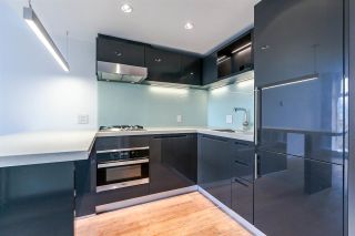 Photo 5: 1211 777 RICHARDS Street in Vancouver: Downtown VW Condo for sale in "Telus Garden" (Vancouver West)  : MLS®# R2149616