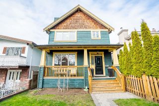 Photo 1: 635 E 10TH Avenue in Vancouver: Mount Pleasant VE 1/2 Duplex for sale (Vancouver East)  : MLS®# R2760203