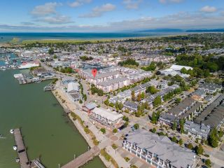 Photo 38: 406 4211 BAYVIEW Street in Richmond: Steveston South Condo for sale in "THE VILLAGE AT IMPERIAL LANDING" : MLS®# R2733404