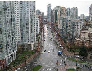 Photo 3: 2003 1009 EXPO Boulevard in Vancouver: Downtown VW Condo for sale in "LANDMARK 33" (Vancouver West)  : MLS®# V630862