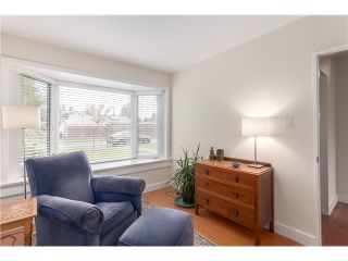 Photo 12: 1116 BEECHWOOD Crescent in North Vancouver: Norgate House for sale in "NORGATE" : MLS®# V1119128