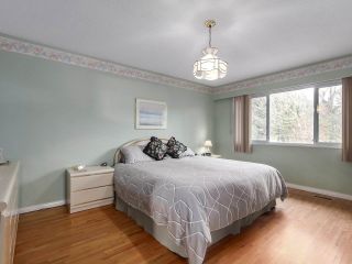 Photo 13: 7939 BURNLAKE Drive in Burnaby: Government Road House for sale (Burnaby North)  : MLS®# R2431786