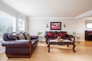 Photo 4: 200 SAN JUAN Place in Coquitlam: Cape Horn House for sale : MLS®# R2852603