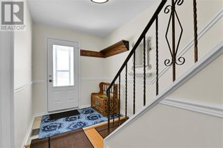 Photo 3: 55 WESTPARK DRIVE in Gloucester: House for sale : MLS®# 1375908