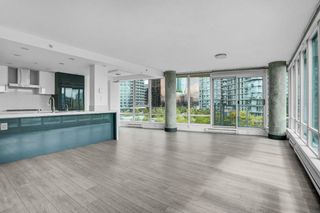 Photo 4: 606 980 COOPERAGE Way in Vancouver: Yaletown Condo for sale in "COOPERS POINTE" (Vancouver West)  : MLS®# R2874852