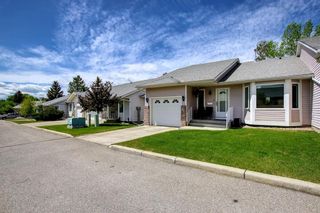Photo 2: 41 Riverview Point SE in Calgary: Riverbend Row/Townhouse for sale : MLS®# A1230780