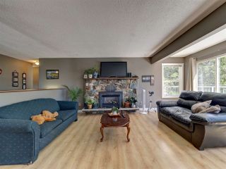 Photo 9: 6345 ORACLE Road in Sechelt: Sechelt District House for sale in "West Sechelt" (Sunshine Coast)  : MLS®# R2468248
