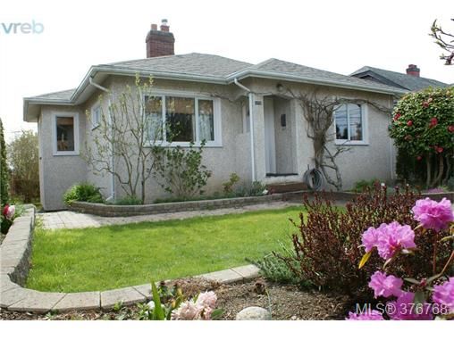 Main Photo: 171 Cadillac Ave in VICTORIA: SW Gateway House for sale (Saanich West)  : MLS®# 756411