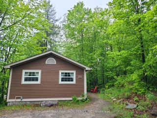 Main Photo: 103-4 1052 Rat Bay Road in Lake of Bays: House (Bungalow) for sale : MLS®# X6761368