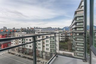 Photo 3: 908 38 W 1ST Avenue in Vancouver: False Creek Condo for sale in "THE ONE" (Vancouver West)  : MLS®# R2164655