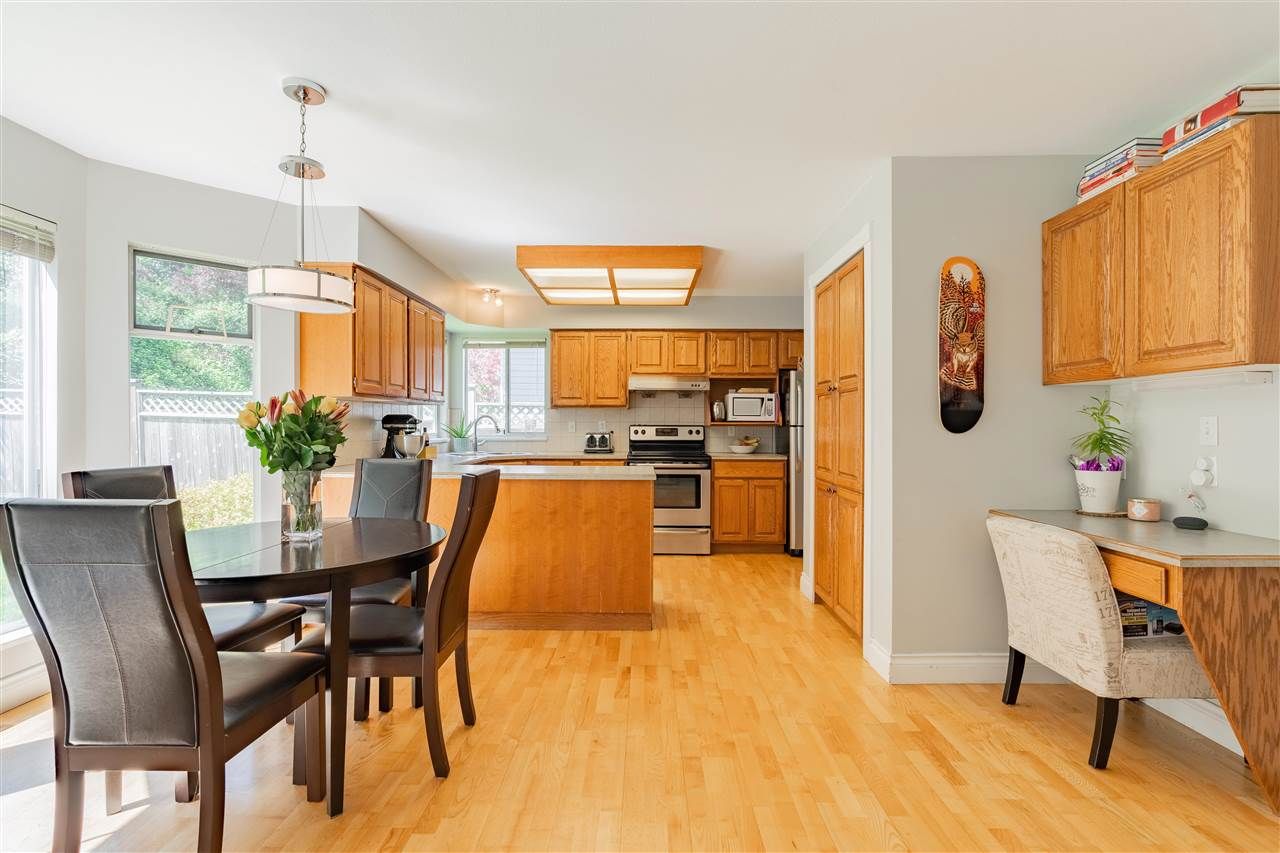 Photo 16: Photos: 2597 TEMPE KNOLL Drive in North Vancouver: Tempe House for sale : MLS®# R2578732
