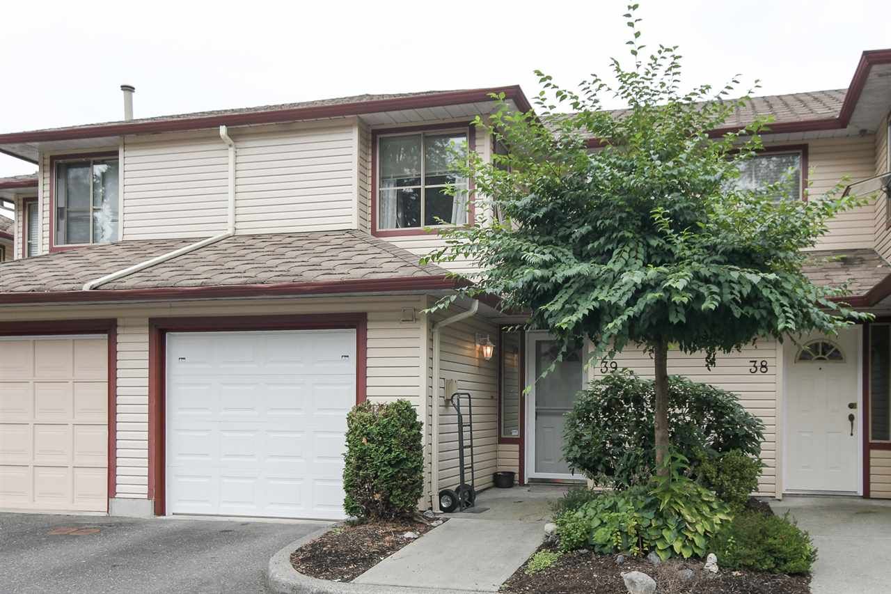 Main Photo: 39 21960 RIVER Road in Maple Ridge: West Central Townhouse for sale in "Foxborough Hills" : MLS®# R2204408