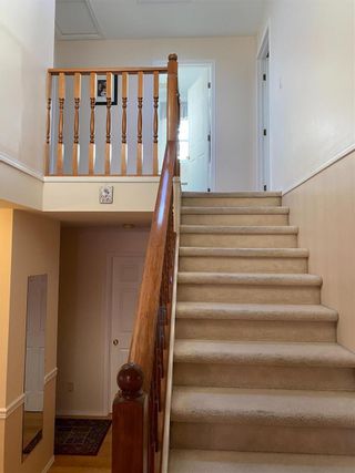 Photo 12: 908 Vickers Court, in Kelowna: House for sale : MLS®# 10268977
