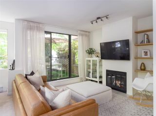 Photo 1: 104 1702 CHESTERFIELD Avenue in North Vancouver: Central Lonsdale Condo for sale in "Chesterfield Place" : MLS®# R2482500