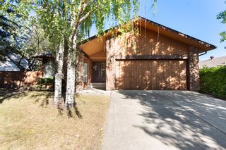 Main Photo: 3564 Oakwood Drive SW in Calgary: Oakridge Detached for sale : MLS®# A2001093
