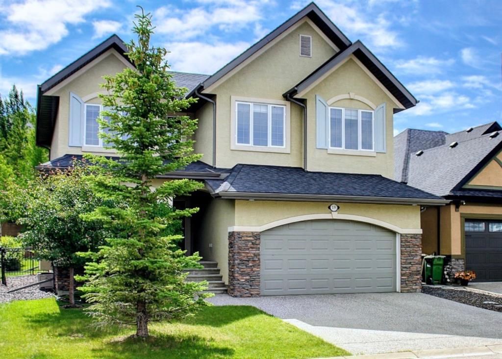 Main Photo: 18 Crestridge View SW in Calgary: Crestmont Detached for sale : MLS®# A1237797