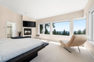 Photo 4: 463 VENTURA Crescent in North Vancouver: Upper Delbrook House for sale : MLS®# R2852736