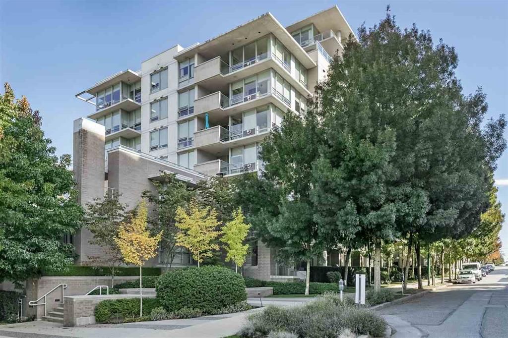 Main Photo: PH1002 1675 8th Avenue in Vancouver: Fairview VW Condo for sale (Vancouver West)  : MLS®# r2314466