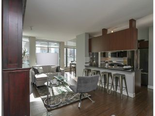 Photo 2: PH2 587 W 7TH Avenue in Vancouver: Fairview VW Condo for sale in "AFFINITI" (Vancouver West)  : MLS®# V1049007