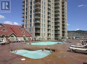 Photo 4: 1128 Sunset Drive Unit# 1104 in Kelowna: House for sale : MLS®# 10311215