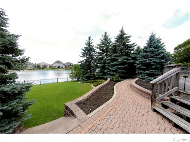 Photo 16: Photos: 254 Orchard Hill Drive in Winnipeg: Royalwood Residential for sale (2J)  : MLS®# 1622509