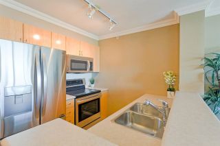 Photo 7: 1103 2733 CHANDLERY Place in Vancouver: Fraserview VE Condo for sale (Vancouver East)  : MLS®# R2288195