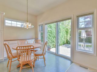 Photo 6: 7989 Simpson Rd in Central Saanich: CS Saanichton House for sale : MLS®# 855130