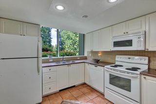Photo 12: 103 1745 MARTIN Drive in White Rock: Sunnyside Park Surrey Condo for sale in "SOUTH WYND" (South Surrey White Rock)  : MLS®# R2617912