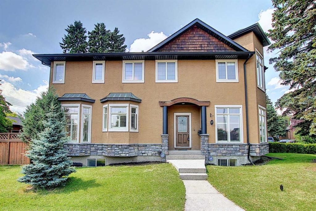 Main Photo: 529 21 Avenue NE in Calgary: Winston Heights/Mountview Semi Detached for sale : MLS®# A1123829