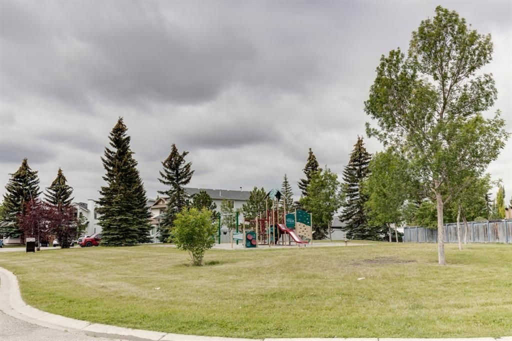 Photo 2: Photos: 108 Covington Rise NE in Calgary: Coventry Hills Detached for sale : MLS®# A1242073