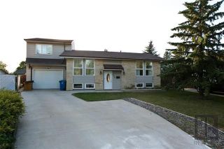 Photo 1: 174 James Carleton Drive in Winnipeg: Maples Residential for sale (4H)  : MLS®# 1820048