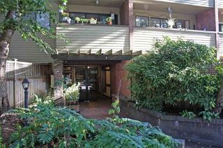 Photo 11: 107 853 E 7TH Avenue in Vancouver: Mount Pleasant VE Condo for sale in "Vista Villa" (Vancouver East)  : MLS®# R2221809