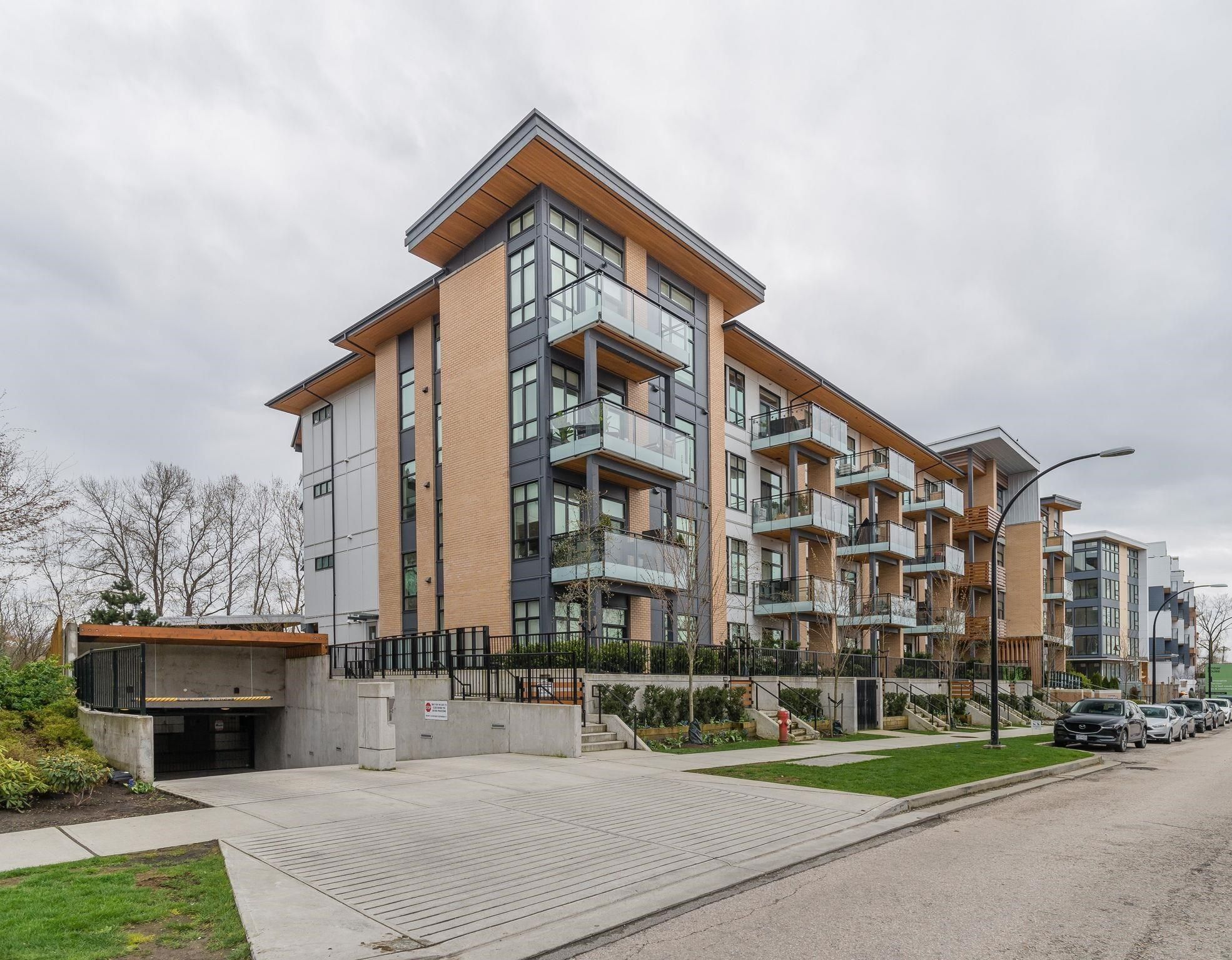 Main Photo: 111 300 SALTER Street in New Westminster: Queensborough Condo for sale in "LIGHT HOUSE" : MLS®# R2777831