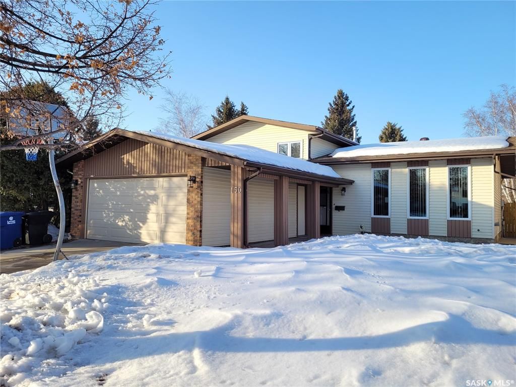 Main Photo: 150 Rao Crescent in Saskatoon: Silverwood Heights Residential for sale : MLS®# SK844321