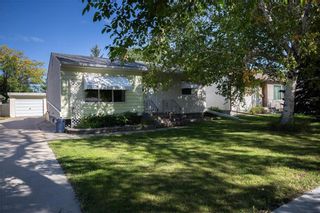 Photo 2: 791 Autumnwood Drive in Winnipeg: Windsor Park Residential for sale (2G)  : MLS®# 202023248