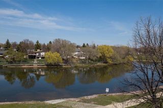 Photo 33: 63 Lakeshore Road in Winnipeg: Waverley Heights Residential for sale (1L) 