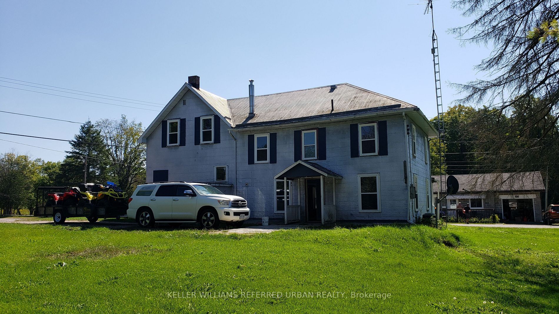 Main Photo: 1004 Brock Road in Central Frontenac: House (2-Storey) for sale : MLS®# X7044900