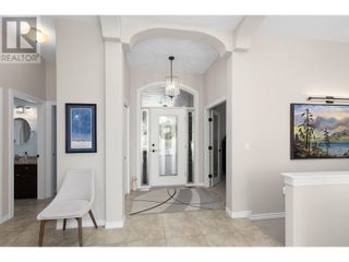 Photo 5: 3967 Gallaghers Circle in Kelowna: House for sale : MLS®# 10310063