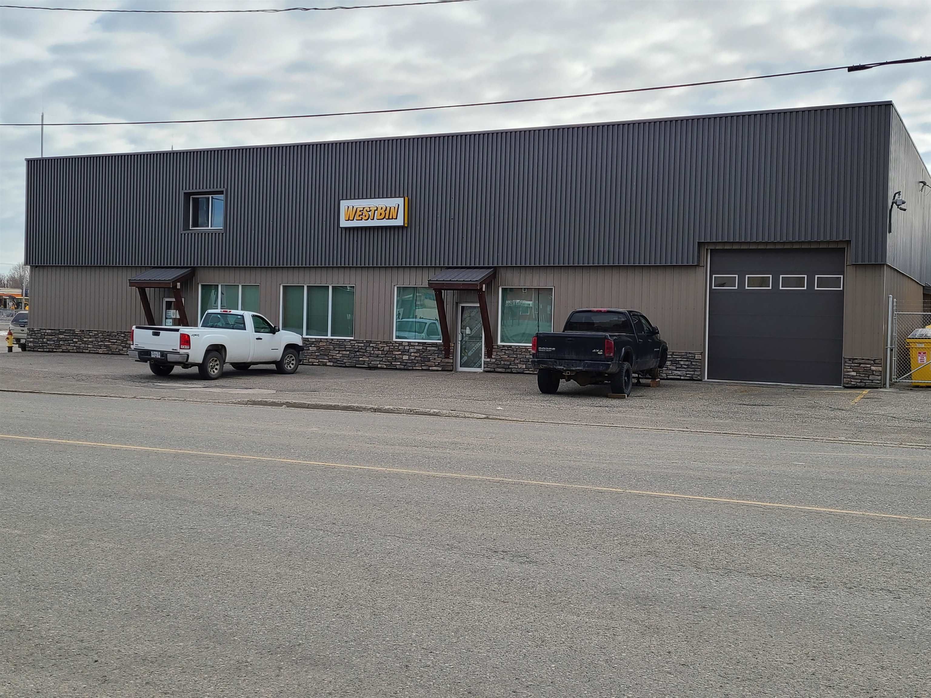 Main Photo: 220 QUEENSWAY Avenue in Prince George: East End Industrial for sale (PG City Central)  : MLS®# C8045176