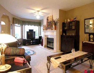 Photo 3: 26 9727 152B ST in Surrey: Guildford Townhouse for sale in "Westwood Estate" (North Surrey)  : MLS®# F2523408