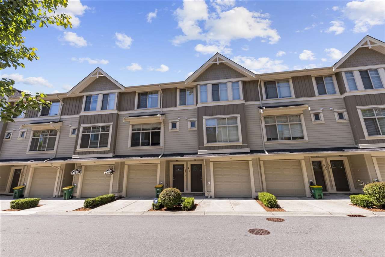 Main Photo: 114 19525 73 Avenue in Surrey: Clayton Townhouse for sale in "Uptown" (Cloverdale)  : MLS®# R2477208